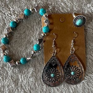 Turquoise and Silver Jewelry Set, bracelet, earrings and ring sz 7